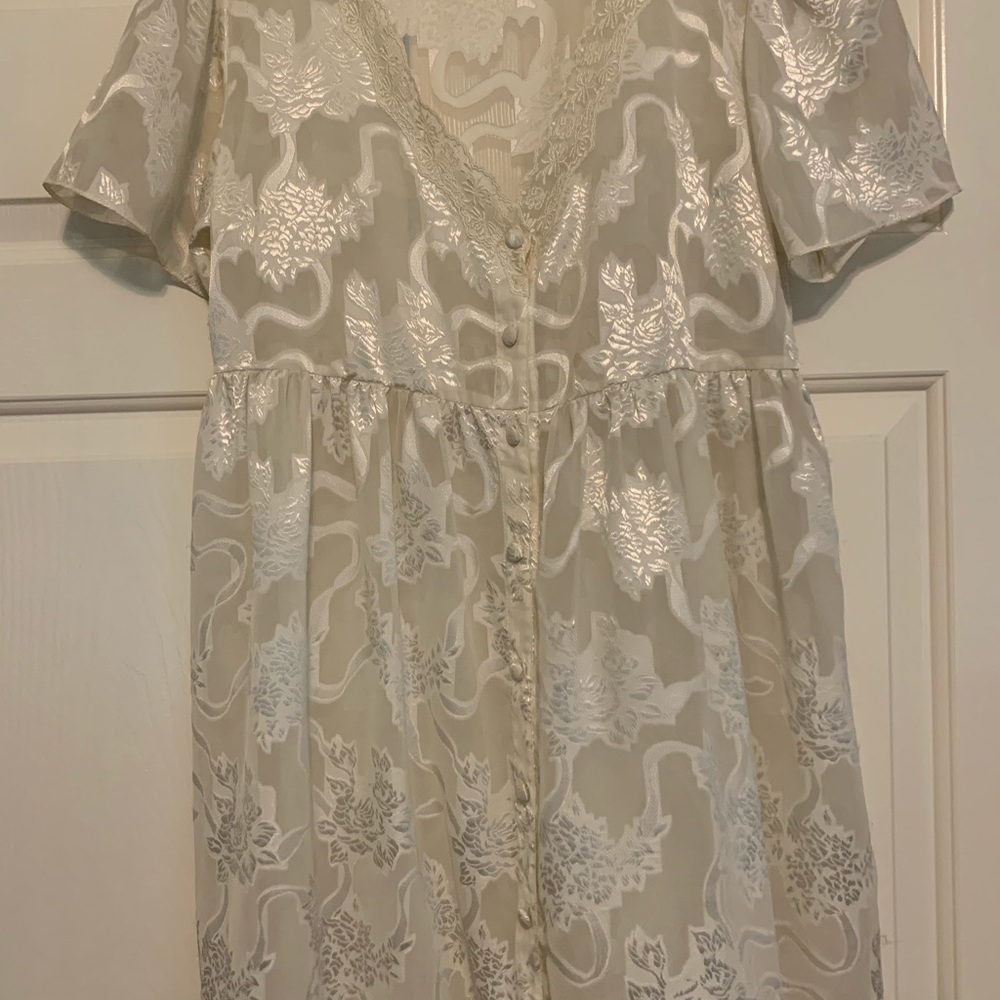 Ladies Petite Small Victoria Secret Robe Cream